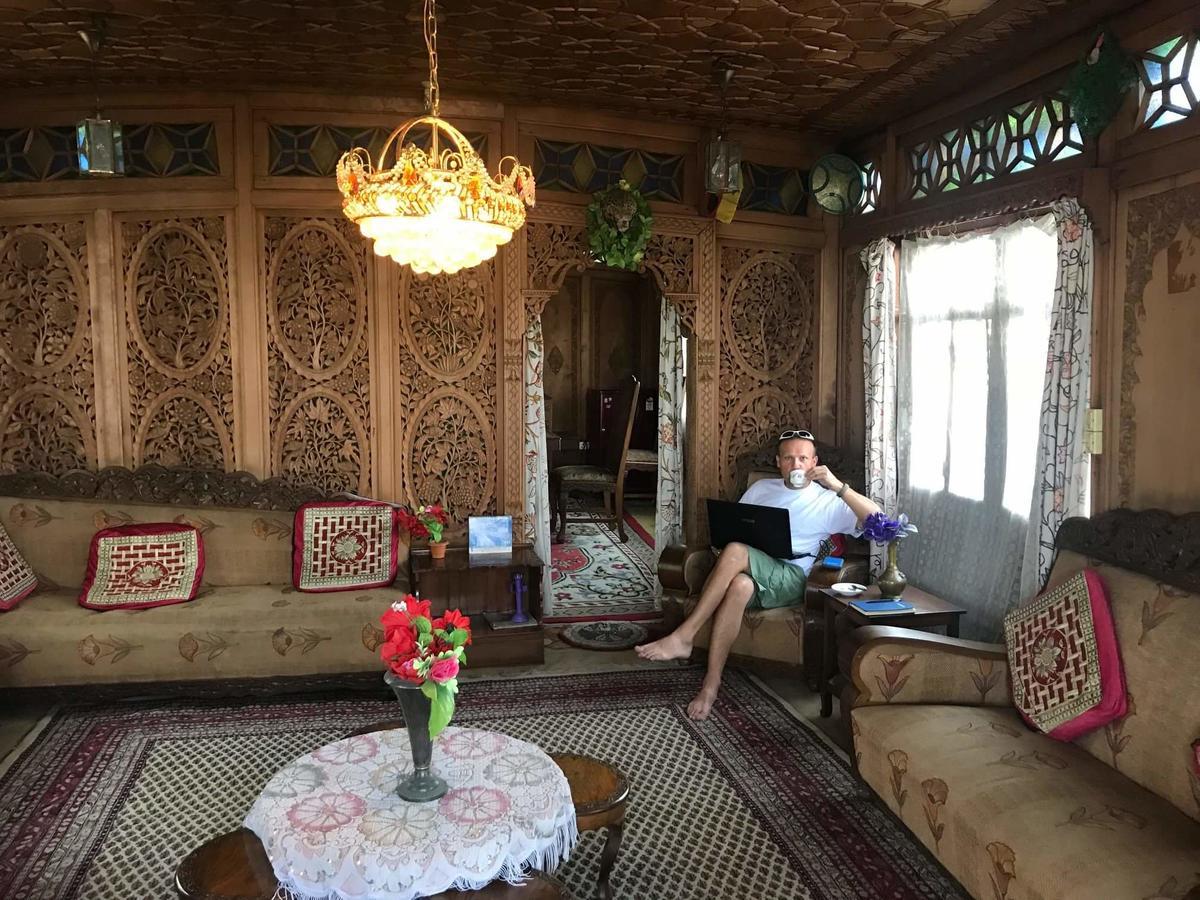 Bed and Breakfast House Boat New Manora Срінагар Екстер'єр фото